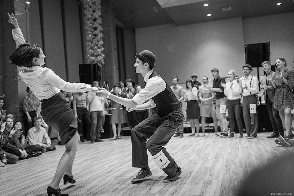 Lindy Hop танцоры