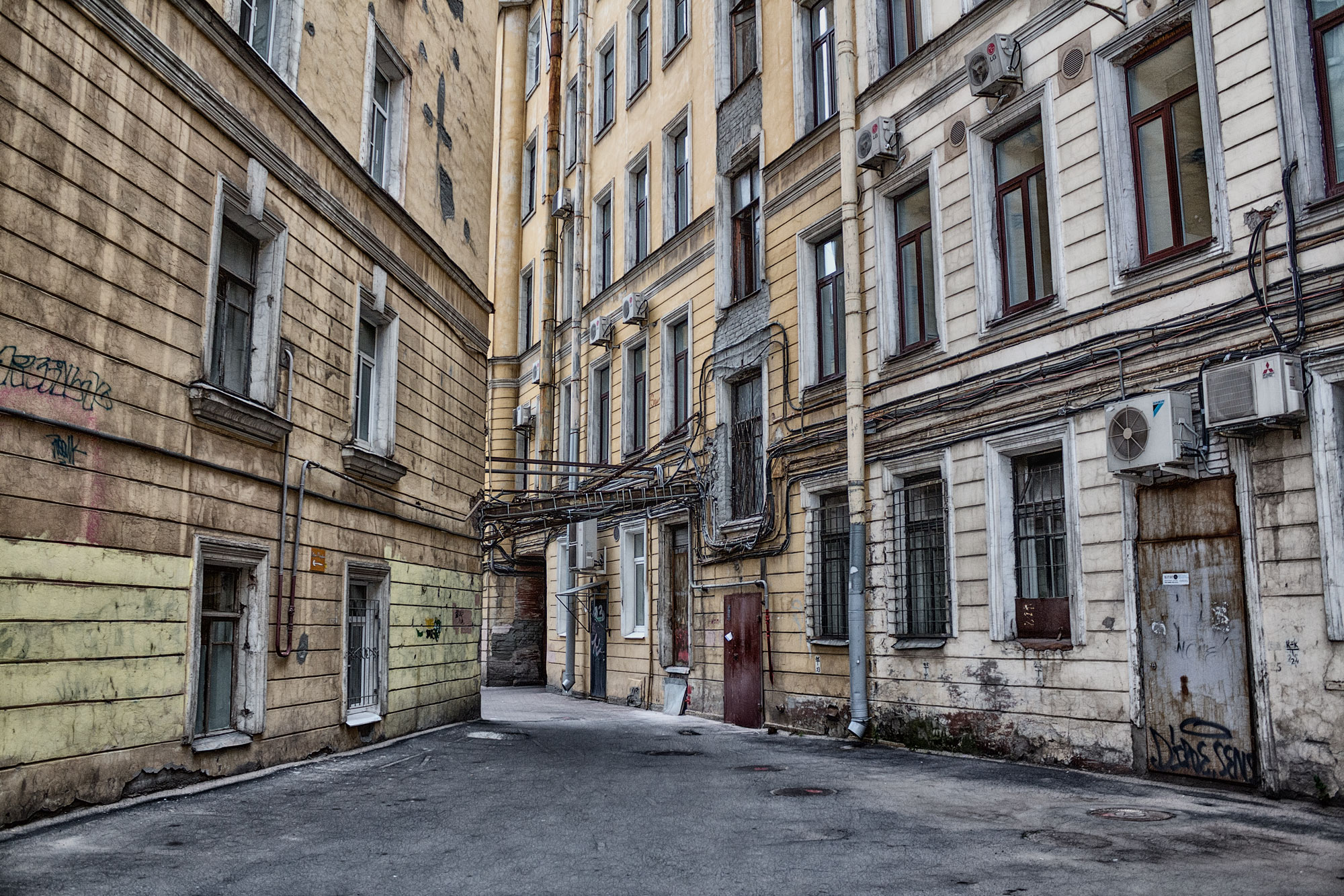 Необычные дворы санкт петербурга адреса с фото